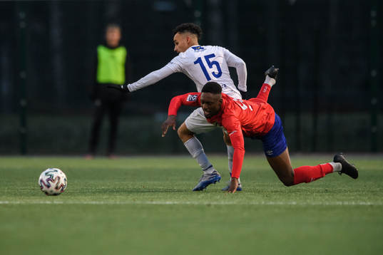 Haninges Victor Fors och Karlslunds Tidjani Diawara