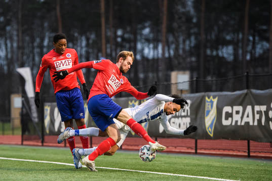 Karlslunds Martin Springfeldt och Haninges Victor Fors