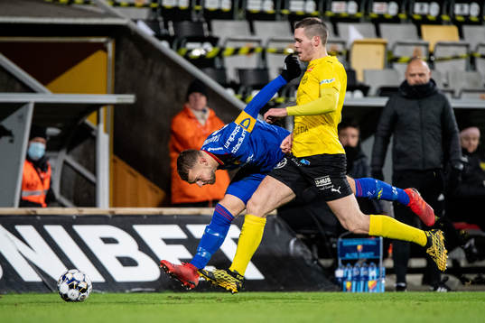Djurgårdens Jesper Karlström och Mjällbys Jacob