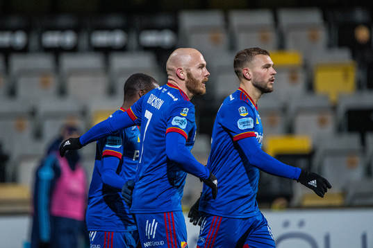 Djurgårdens Magnus Eriksson jublar efter 1-1