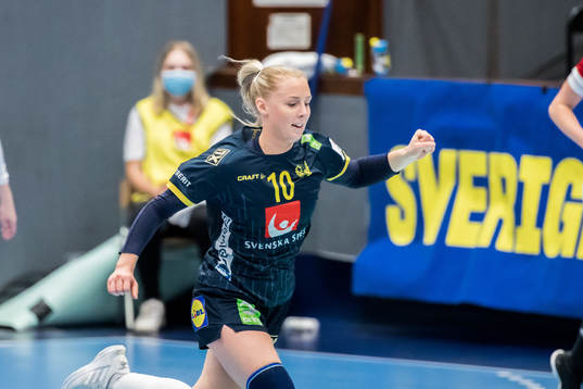 Sveriges Mathilda Lundström jublar