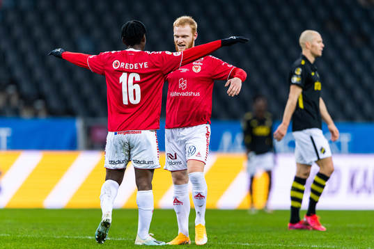 Kalmars York Rafael och Nils Fröling jublar