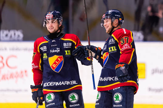 Djurgårdens Bobby Nardella och Jesper Pettersson jublar