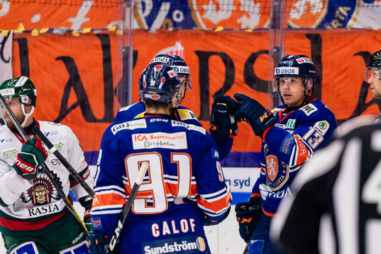 Växjös Jack Drury jublar