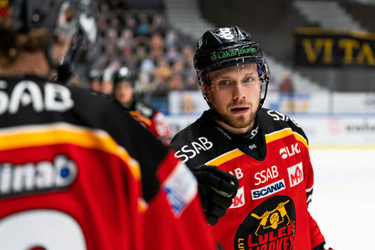 Luleås Petter Emanuelsson jublar