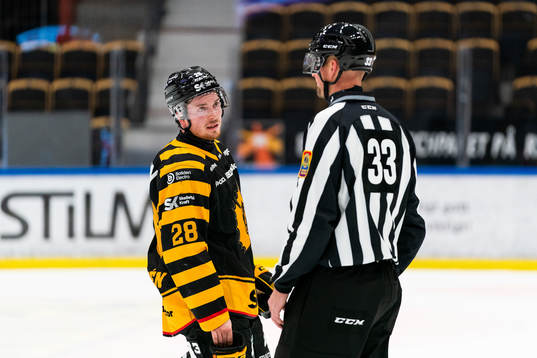 Skellefteås Jesper Frödén får matchstraff och