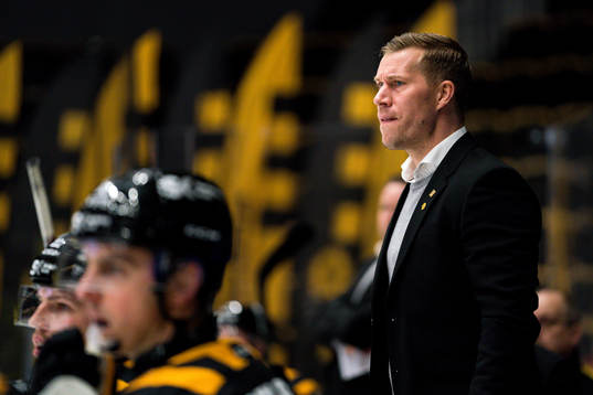 Skellefteås assisterande Andreas Falk