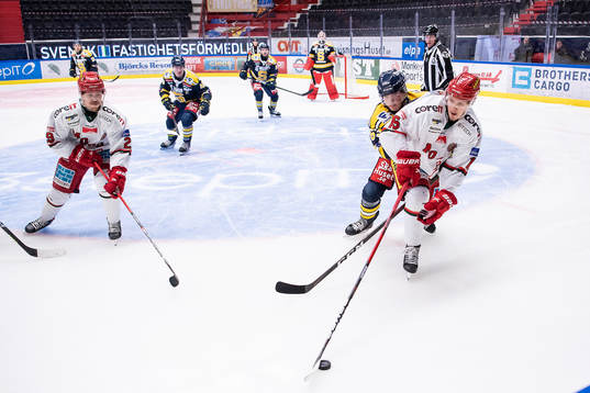Södertäljes Axel Andersson mot Modos Filip Sveningsson