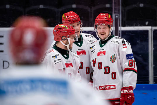 Modos Tommy Enström, Brendan Mikkelson och Patrik