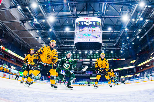 Skellefteås Oscar Nilsson och Färjestads Sebastian Erixon