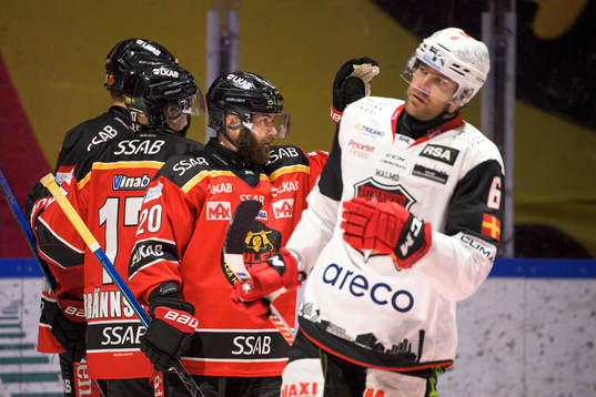 Luleås Jack Connolly jublar