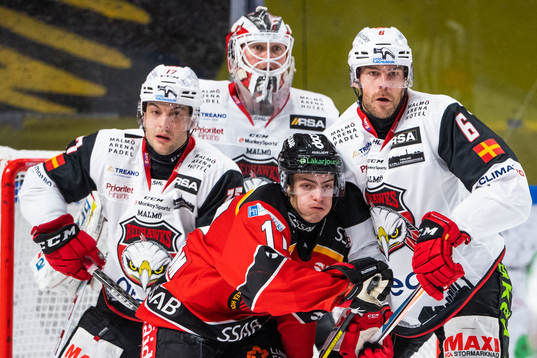 Luleås Isac Brännström och Malmö Redhawks Patrik Hersley