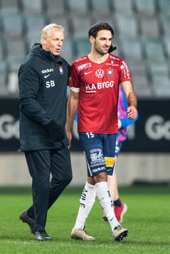 Örgrytes tränare Sören Börjesson och Oliver Stanisic jublar