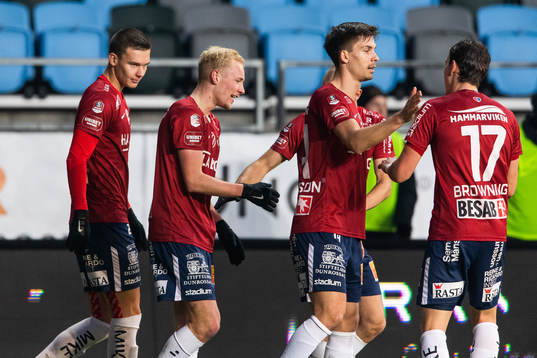 Örgrytes Adam Bergmark Wiberg (tvåa från vänster)