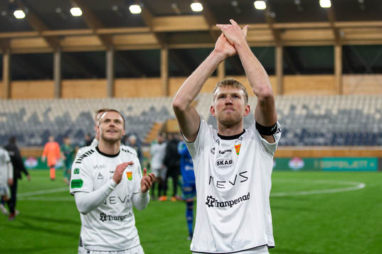 GAIS Carl Elfgren Nyström jublar