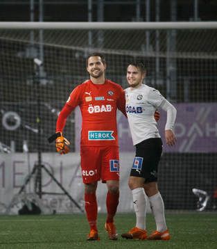 Örebros målvakt Oscar Jansson och Benjamin Hjertstrand