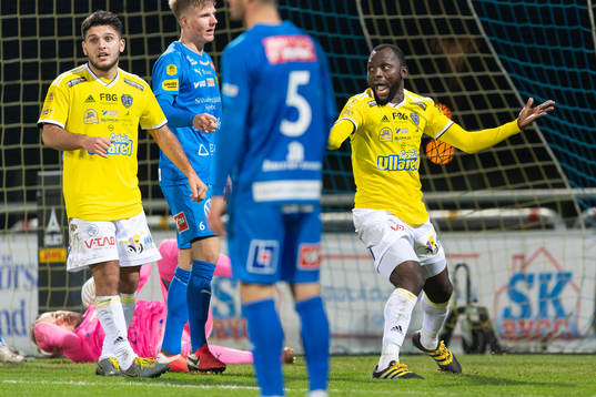 Falkenbergs John Chibuike reagerar