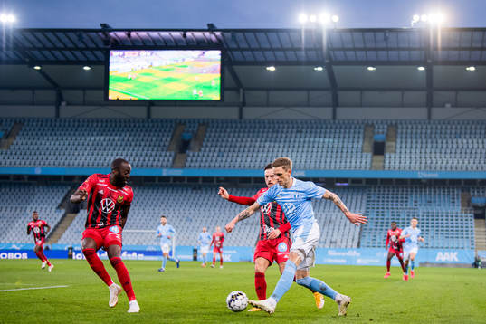 Östersunds Ronald Mukiibi och Malmö FFs Sören Rieks