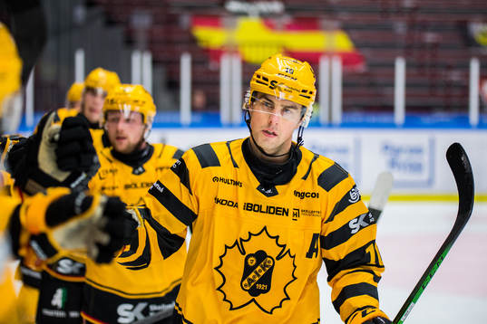 Skellefteås Joakim Lindström jublar