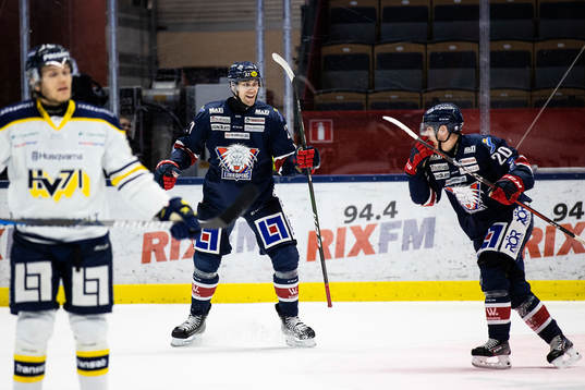 Linköpings Dan Pettersson jublar