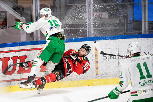 Rögles Lucas Ekeståhl Jonsson och Luleås Einar