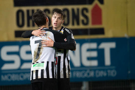 Landskronas Alexander Tkacz och Kevin Jensen jublar