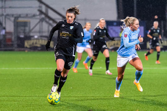 Pauline Hammarlund of Göteborg and Alex Greenwood of