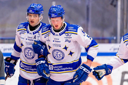 Leksands Calle Själin får hjälp av isen