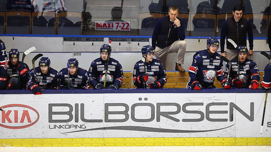 Linköpings bås med tränare Bert Robertsson