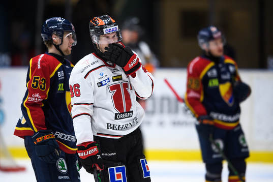 Örebros Emil Larsson deppar