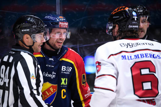 Djurgårdens Jacob Josefson och Örebros Stefan Warg
