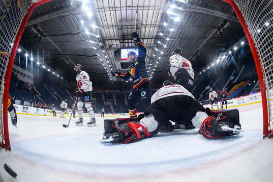 Djurgårdens Niclas Bergfors jublar