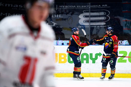 Djurgårdens Manuel Ågren och Jacob Josefson jublar