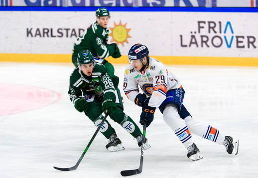 Färjestads Joel Nyström och Växjös Pontus Holmberg