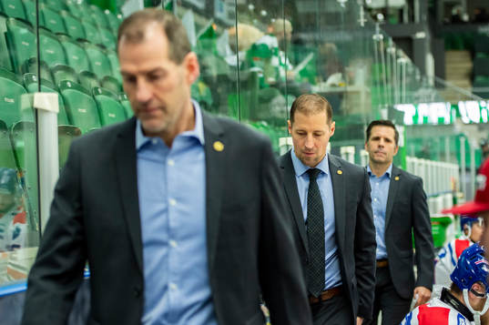 Rögles assisterande tränare Jan Larsson, tränare Cam