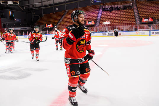 Luleås Chris Desousa jublar