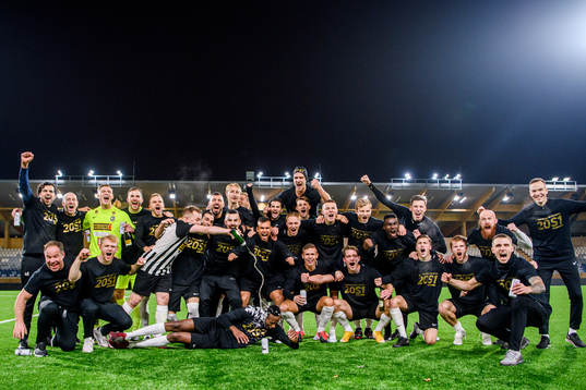 Landskronas spelare jublar