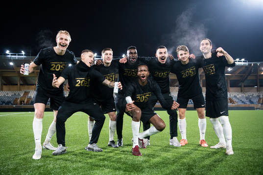 Landskronas spelare jublar