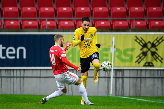 Kalmars Filip Sachpekidis och Jönköpings Dzenis Kozica