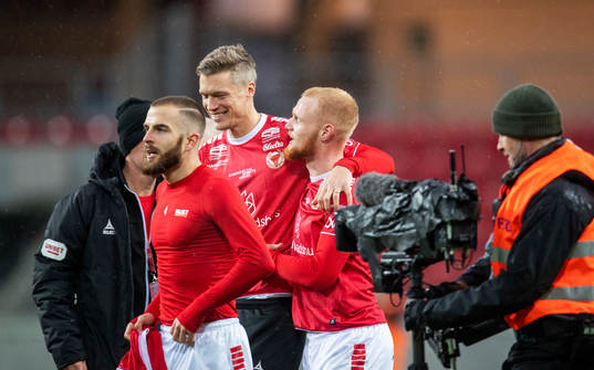 Kalmars Viktor Elm, Filip Sachpekidis och Nils Fröling jublar