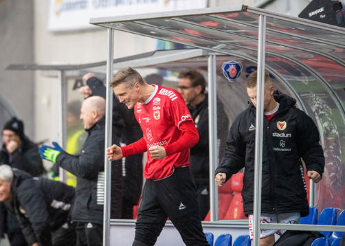 Kalmars Viktor Elm jublar