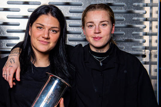 Dejana Stefanovic and Marie Dølvik Markussen of Vålerenga pose with the cup trophy