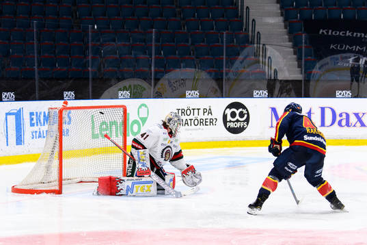 Djurgårdens Rhett Rakhshani gör 4-1 bakom Frölundas