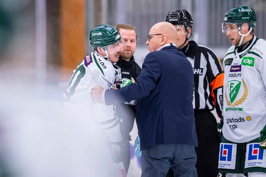 Färjestads Sebastian Erixon får vård på