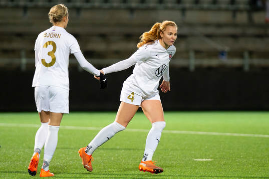 Rosengårds Nathalie Björn and Glodis Perla Viggosdottir