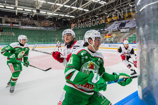 Malmö Redhawks Johan Olofsson och Rögles Adam Tambellini