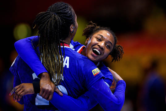Aissatou Kouyate of France celebrates