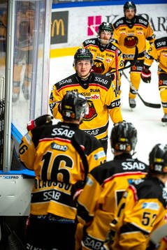 Luleås Jonas Berglund jublar