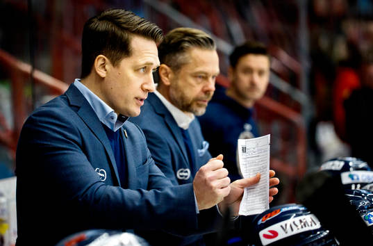 Växjös tränare Sam Hallam