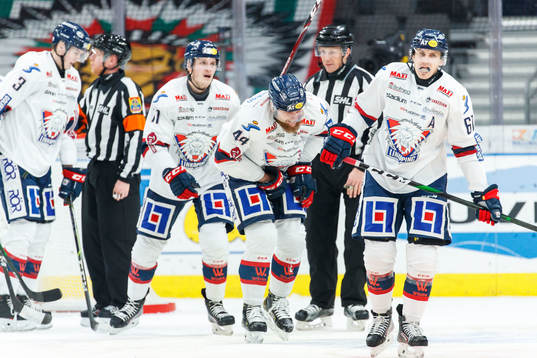 Linköpings Jonas Junland har ont